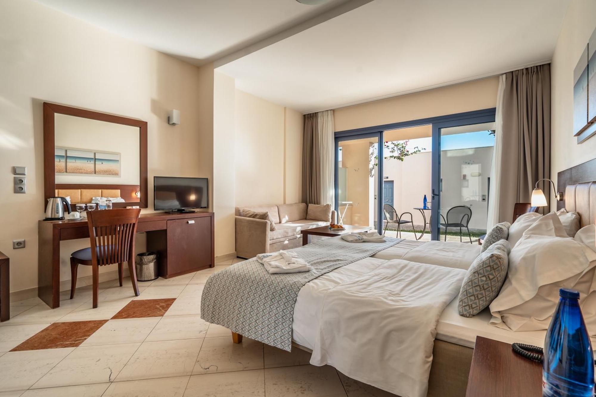 Porto Galini Seaside Resort & Spa นิเกียนา ภายนอก รูปภาพ A typical hotel room